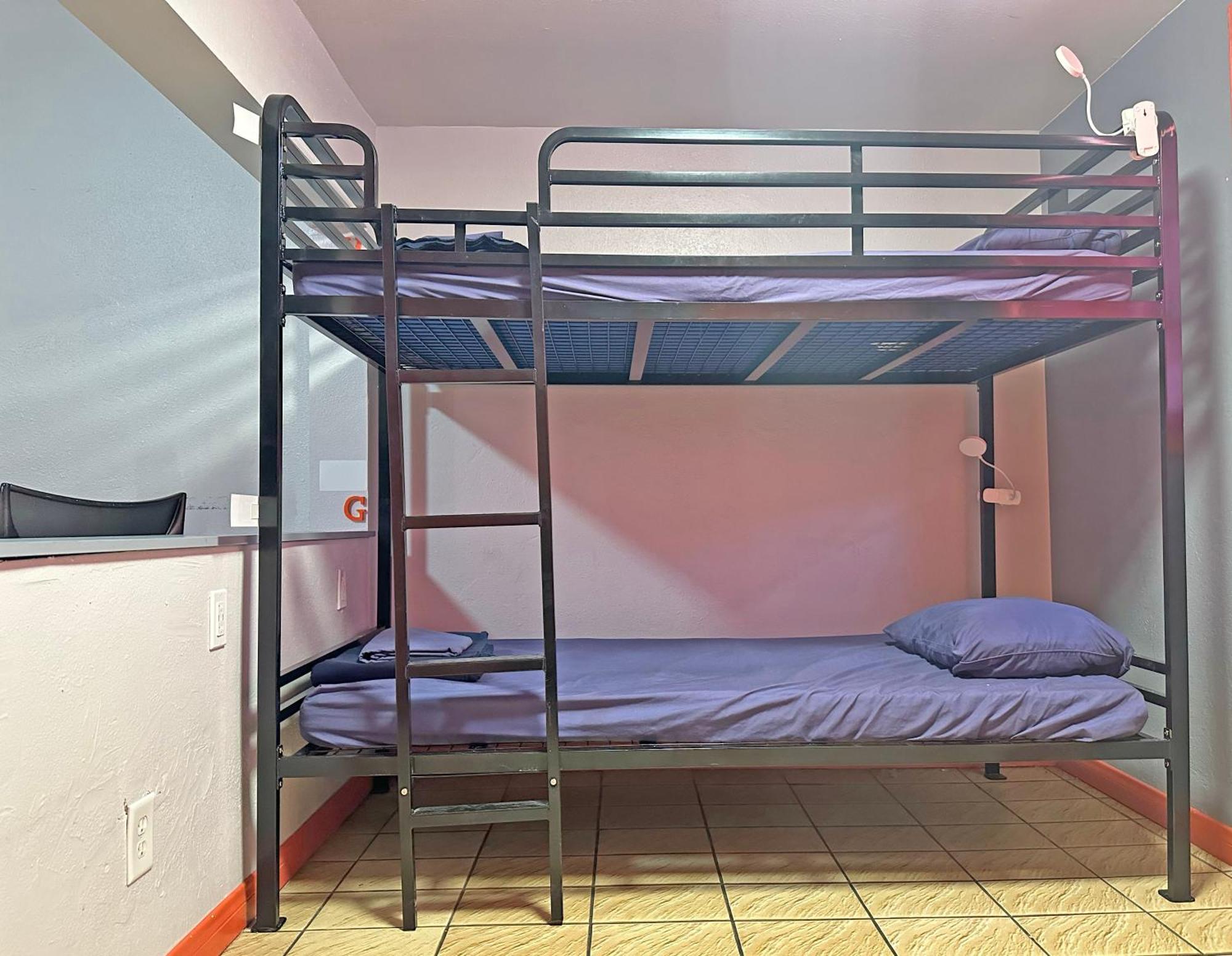 Sin City Hostel Las Vegas Ngoại thất bức ảnh