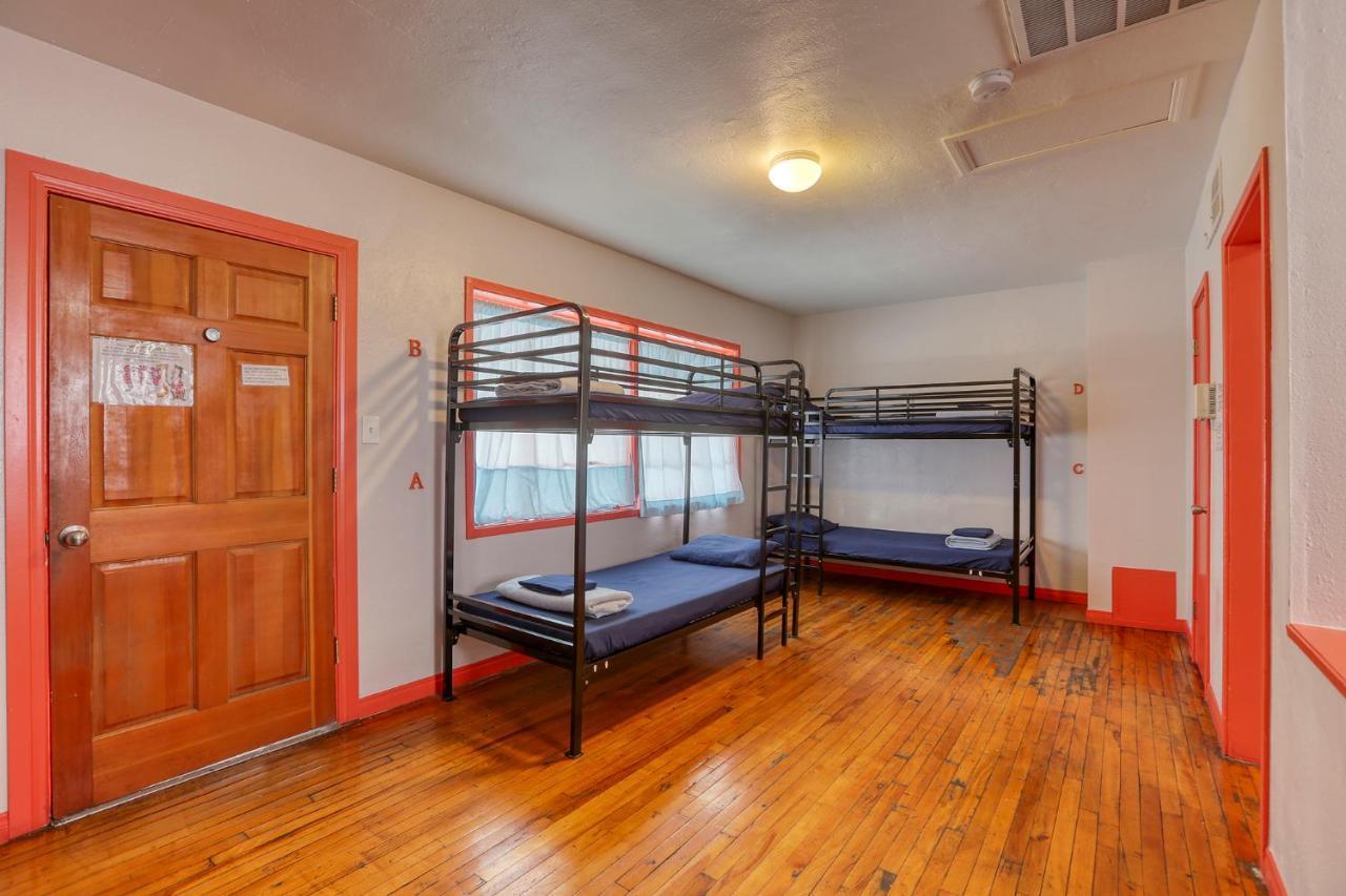 Sin City Hostel Las Vegas Ngoại thất bức ảnh